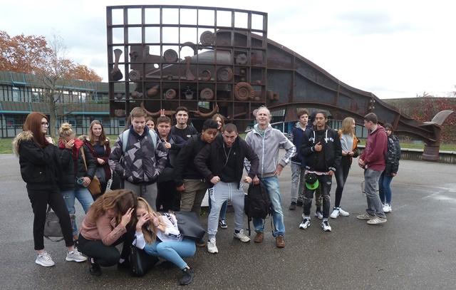 Klassenstufe 9 beim Ausflug nach Stuttgart