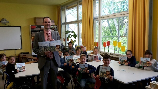 Bürgermeister Marcus Türk besucht Grundschule