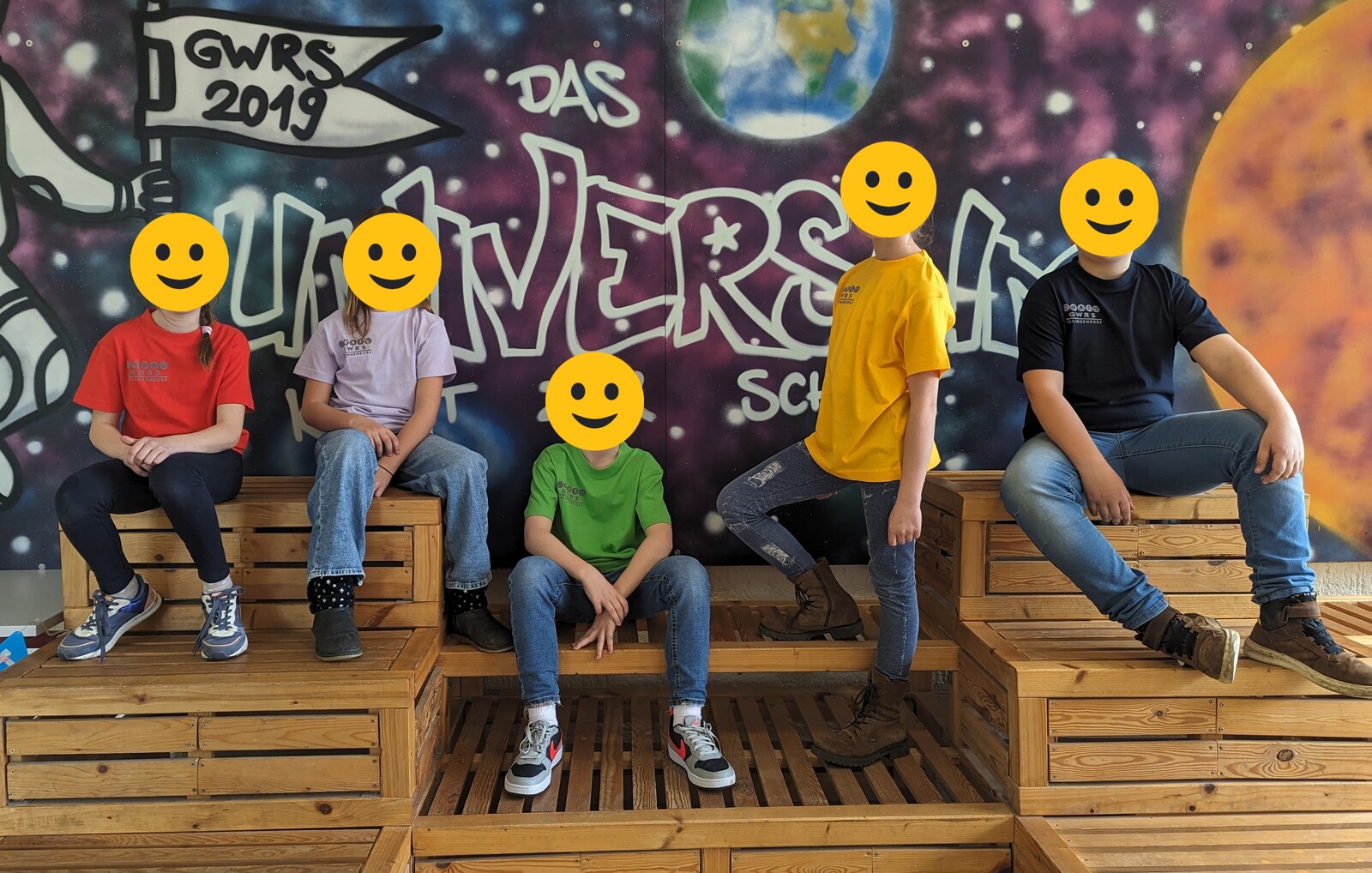 Die neuen Schul-T-Shirts sind da!