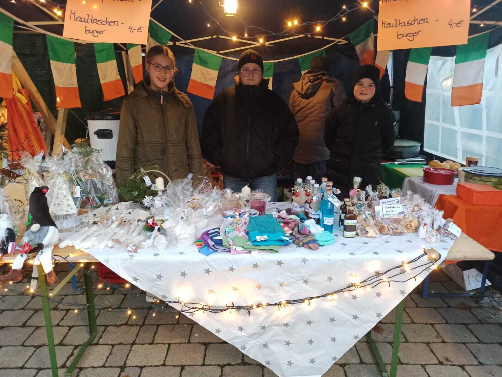 Ausgelassenes Adventsmärktle in Epfendorf