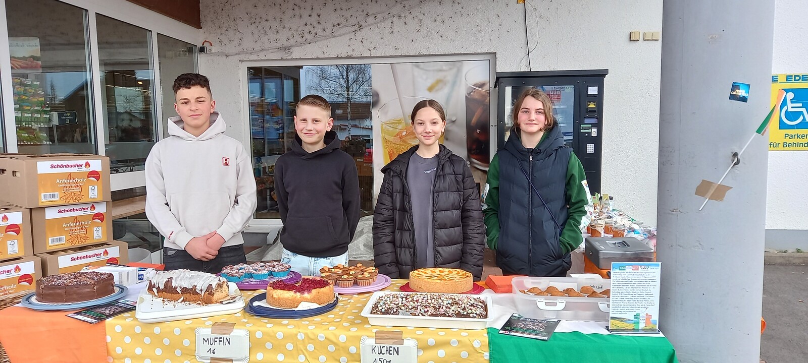  Leckere Kuchen und Osterprodukte erfreuten Kundinnen und Kunden beim Edeka Berger in Dunnigen 