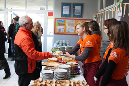 Irland-Klasse catert bei Tennis-Bezirksversammlung