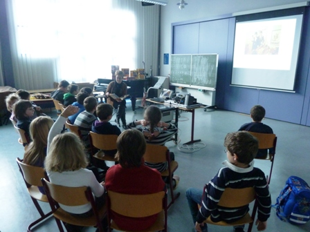 Workshop zum Thema „Lokales Brauchtum: Die schwäbisch-alemannische Fasnet“ ein voller Erfolg