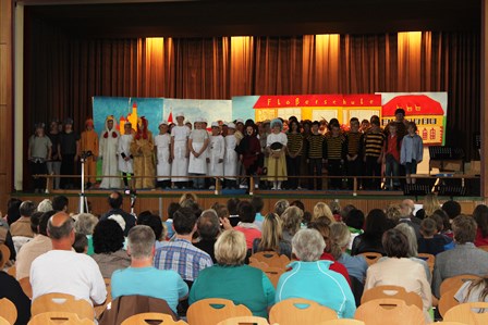 Till Eulenspiegel erlebt lustige Abenteuer