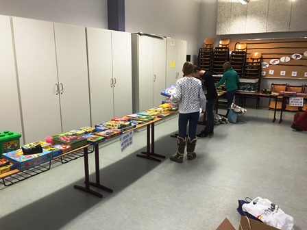 Spendenflohmarkt der Klassen 5 und 6