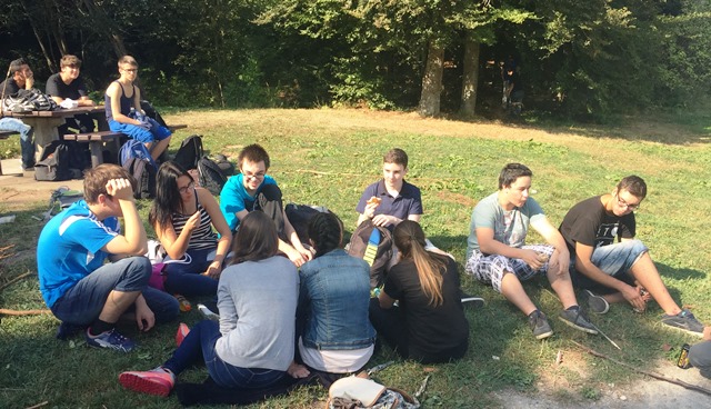 Die Klassenstufe 10 startet mit einer kleinen Wanderung in das Schuljahr