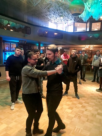 Villingendorfer Zehntklässler starten mit dem Alltags-und Kompetenztraining 