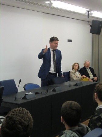 Exkursion führt Klassenstufe 9 ins Europaparlament nach Straßburg