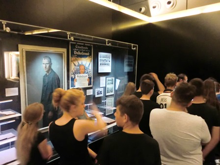 Exkursion der Klassenstufe 9 ins Haus der Geschichte nach Stuttgart